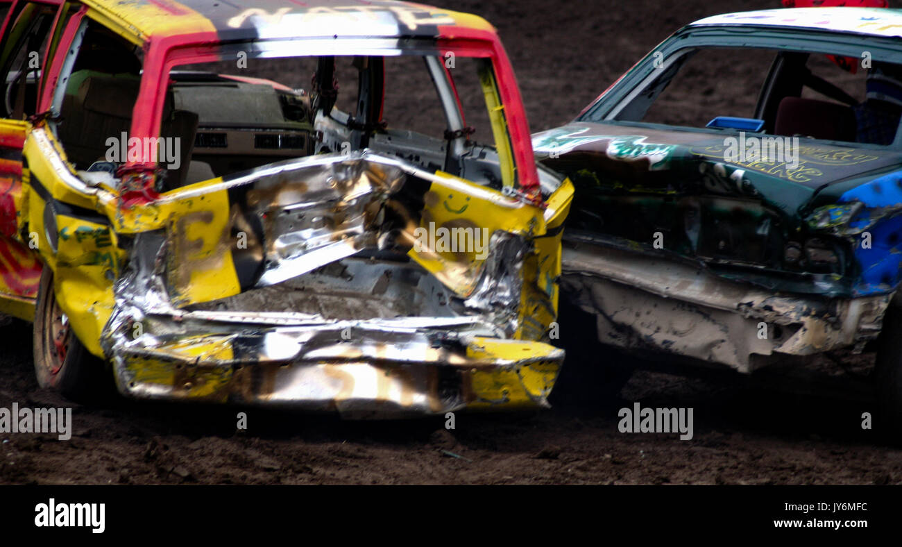 Demolition destruction derby derbies cars fotografías e imágenes de alta  resolución - Alamy