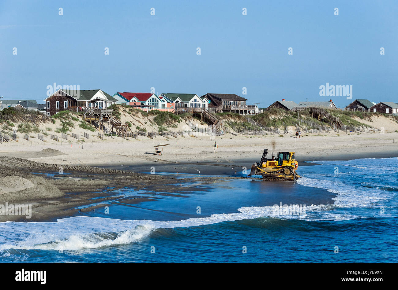 Reconstrucción playa erosionada, Nags Head, Outer Banks, Carolina del Norte, EE.UU. Foto de stock