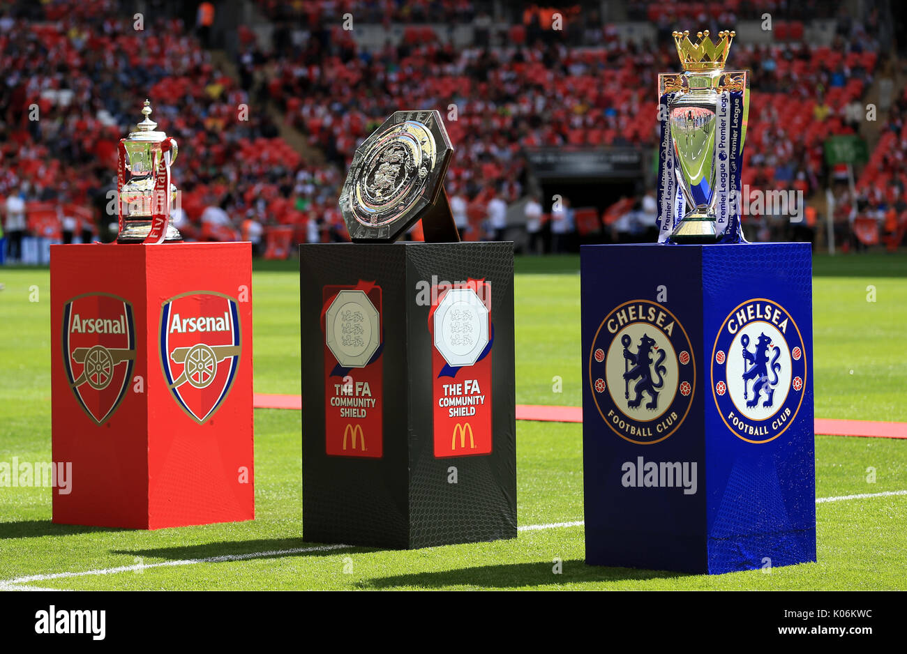 Vista general de la FA Cup, el Community Shield y el Trofeo de la Premier  League Fotografía de stock - Alamy