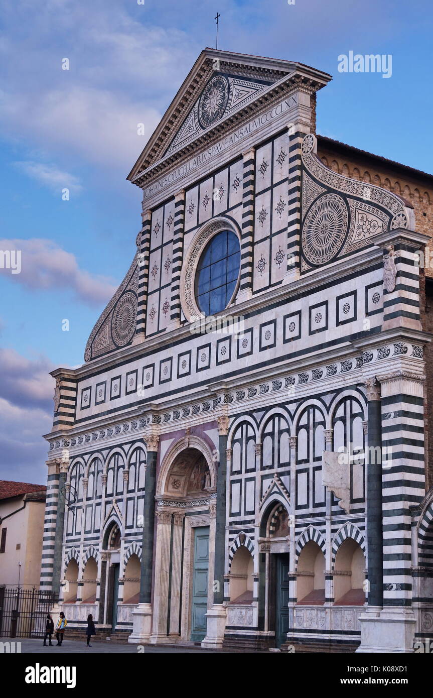 Fachada de la iglesia de Santa Maria Novella en Florencia, Italia  Fotografía de stock - Alamy