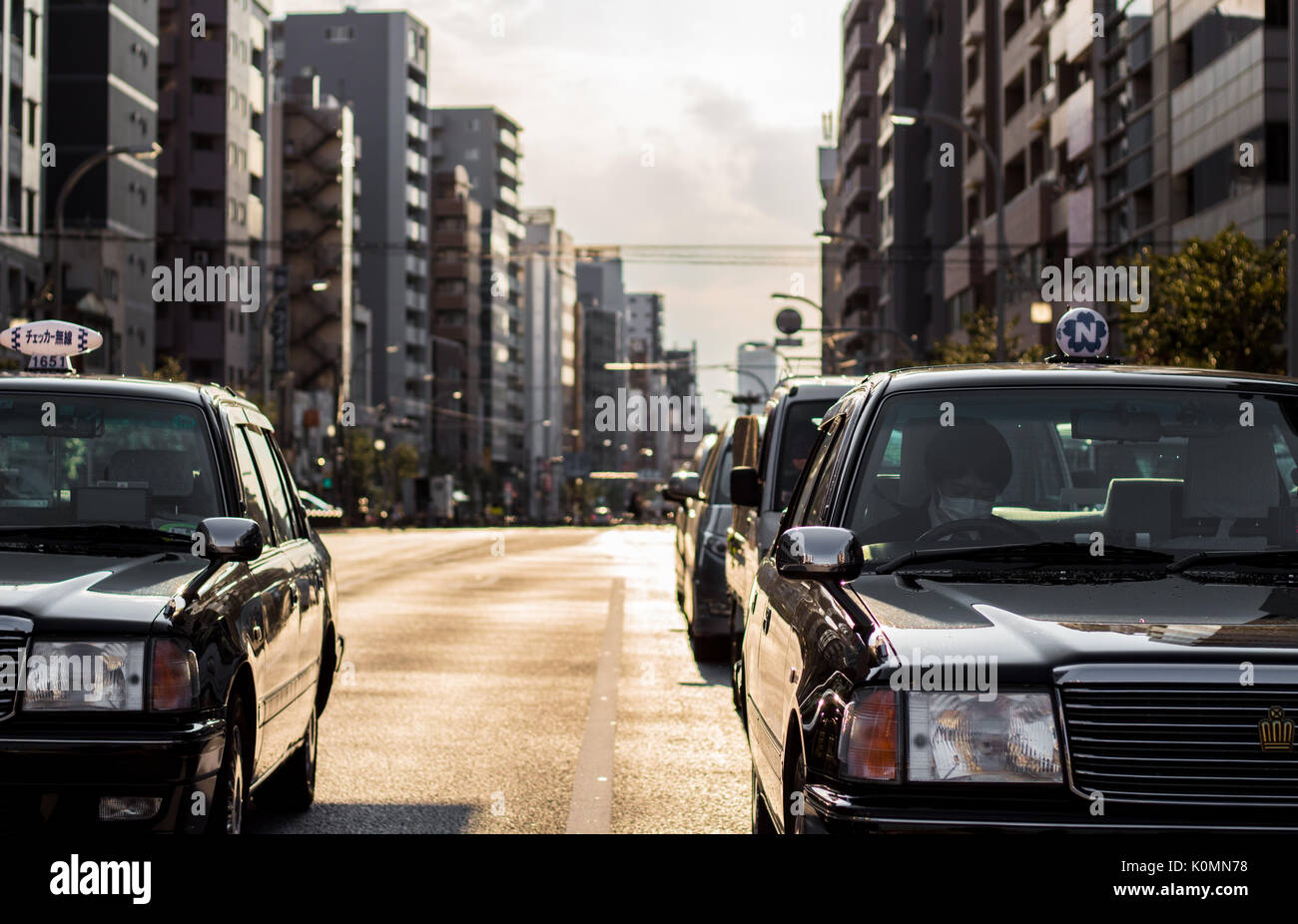 Japanese taxi driver fotografías e imágenes de alta resolución - Alamy