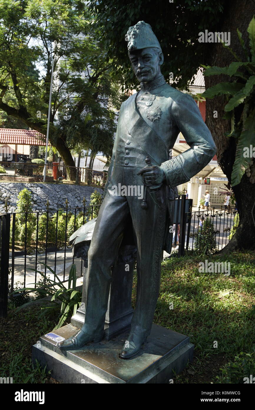 Estatua de Sir Frank Swettenham en el complejo del Museo Nacional Malasia Foto de stock