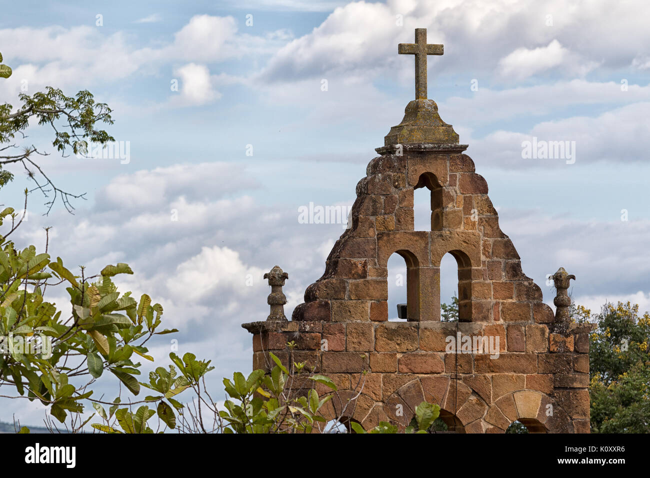 Torre de la iglesia cristiana en Barichara Colombia Fotografía de stock -  Alamy
