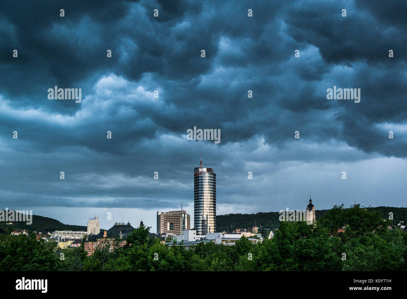 Tormenta, las nubes de tormenta, lluvia, Jena, Turingia, Alemania Foto de stock