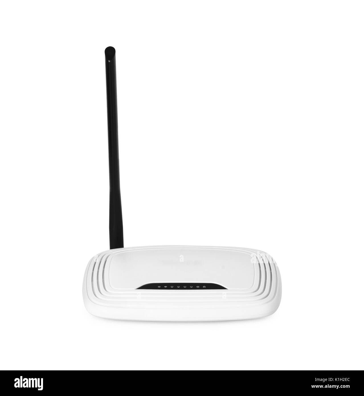 Router wifi rectangular realista con dos antenas en los lados aisladas  sobre blanco. Diodos verdes y rojos en una caja gris. Dispositivo para  distribución inalámbrica Fotografía de stock - Alamy