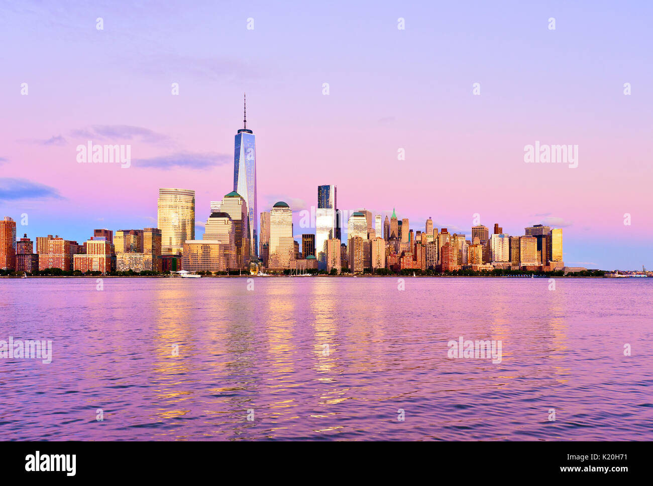 Torre de Libertad Skyline de Nueva York Centro de Comercio Mundial de la Ciudad de Nueva York Foto de stock