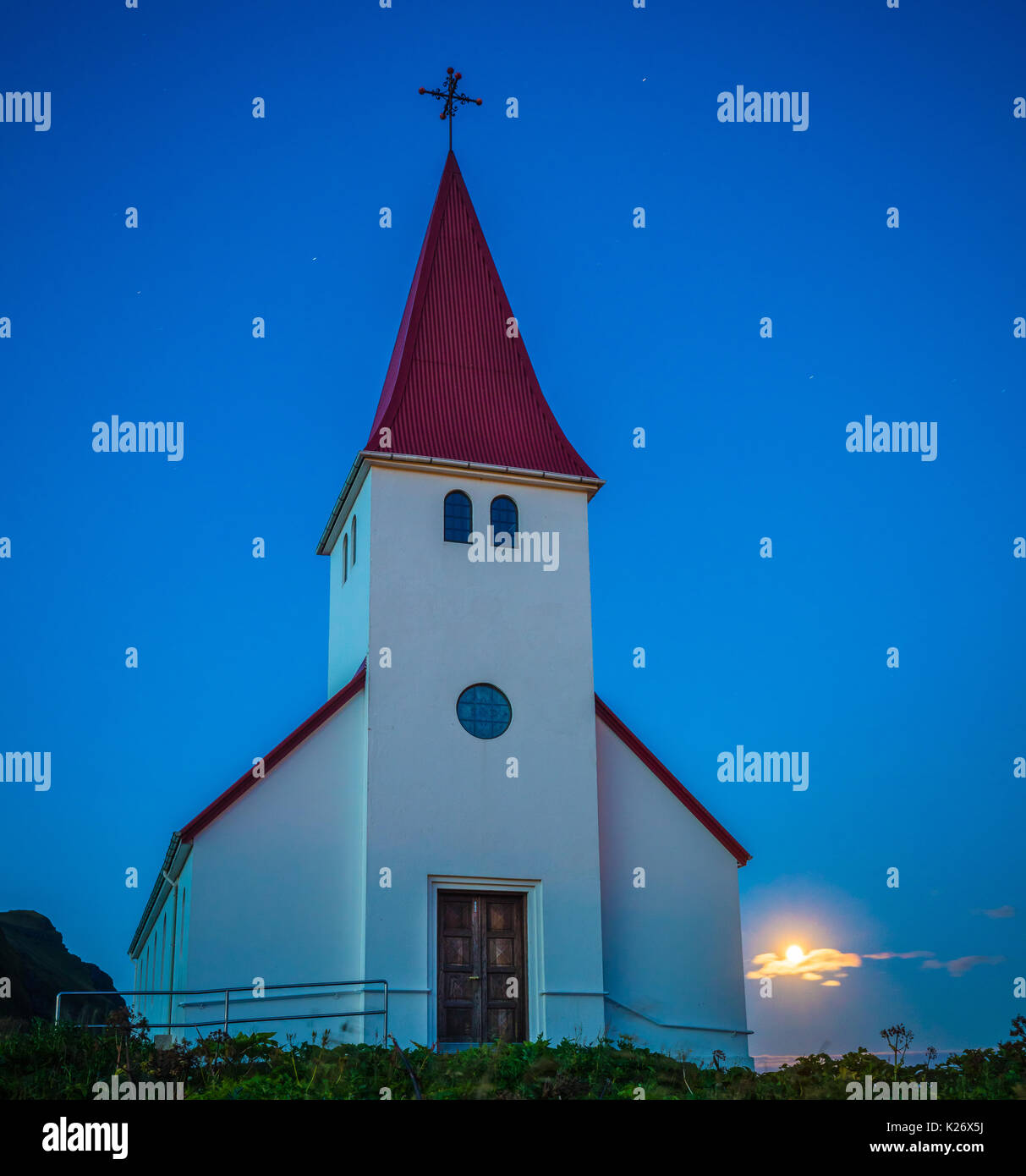 Iglesia luterana en VIK, Islandia Foto de stock