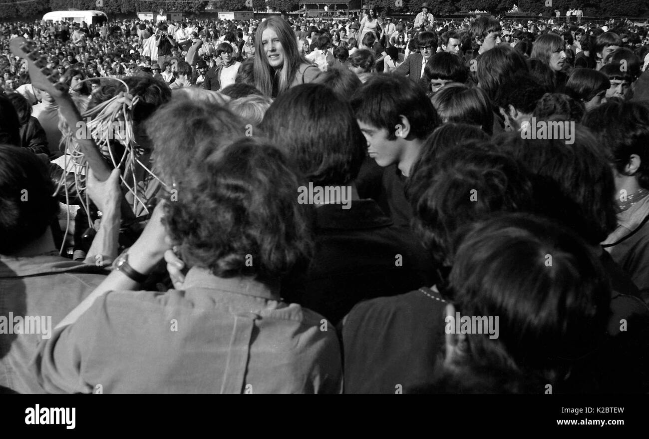 Semillas: el baño de Glastonbury Festival de Blues 1969, celebrada en el patio de recreo de la ciudad, el sábado 28 de junio. Al año siguiente promotor Freddy Bannister ampliado que se ejecute el evento durante un fin de semana, moviéndola a la bañera y al oeste del recinto ferial en Shepton Mallet y renombrándolo la bañera Festival de Blues y la música progresiva. Este festival, inspirado Michael Eavis para iniciar un festival de los suyos en Glastonbury después en 1970. Foto de stock