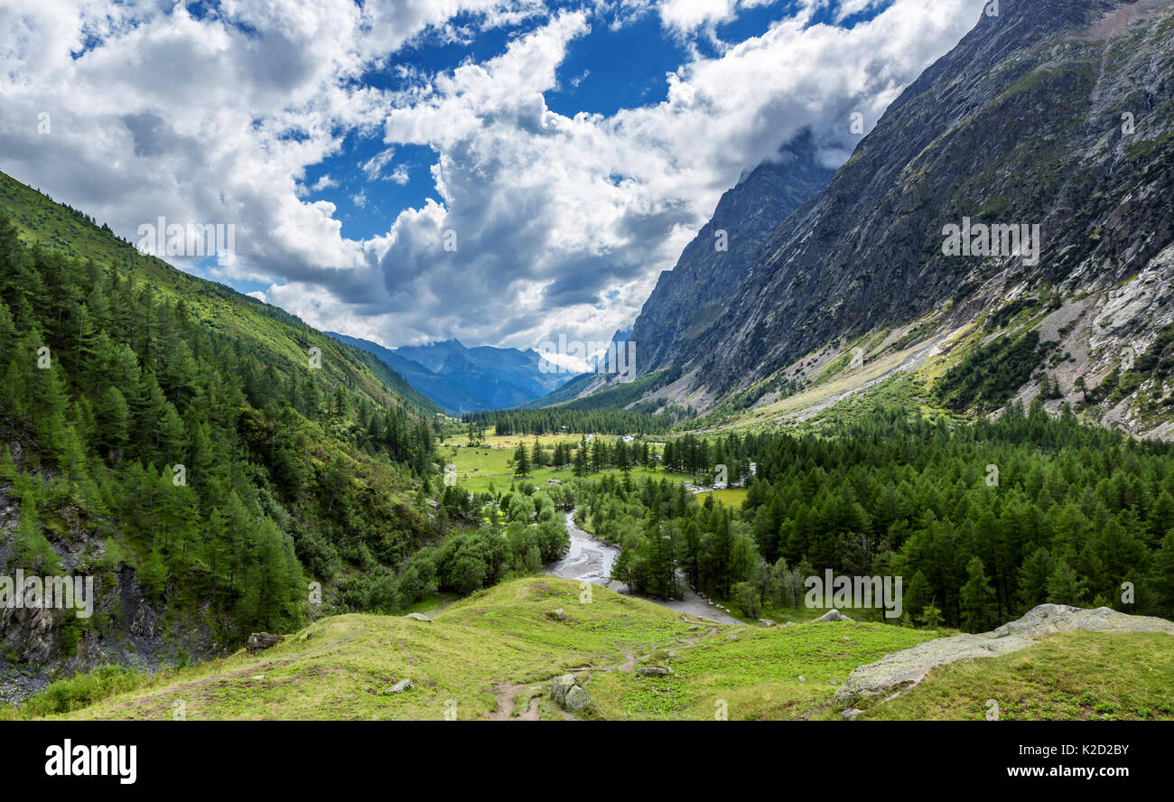 Val Ferret, Valle de Aosta, Italia Foto de stock
