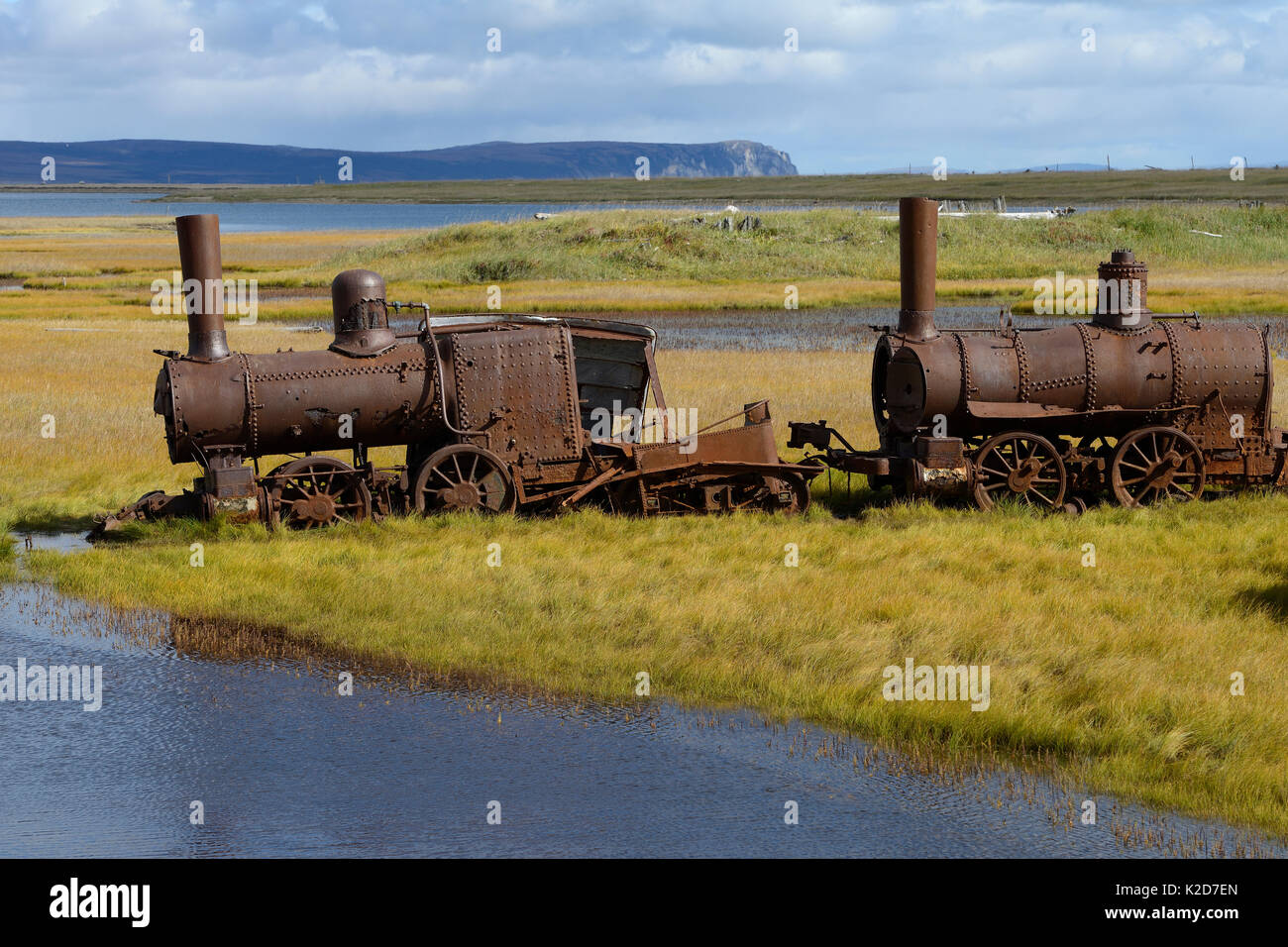 Los trenes a vapor oxidados, Península Sewards, Nome, Alaska, Estados Unidos, septiembre de 2015. Foto de stock
