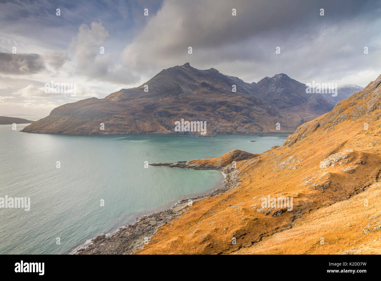 Las montañas Cuillin y costas, la Isla de Skye, Escocia, Reino Unido, Noviembre de 2015. Foto de stock