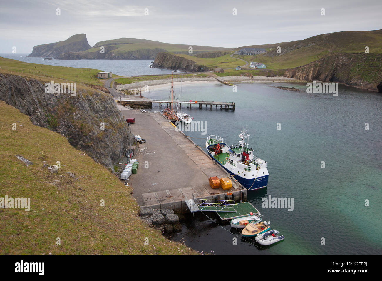 Puerto de North Haven, Fair Isle, Shetland, Escocia, Reino Unido, julio de 2014. Foto de stock