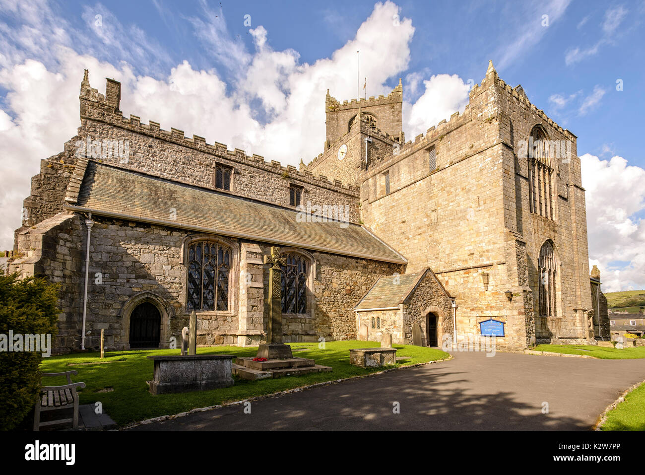 Iglesia prioral de Santa María y San Miguel, Cartmel, Cumbria Foto de stock