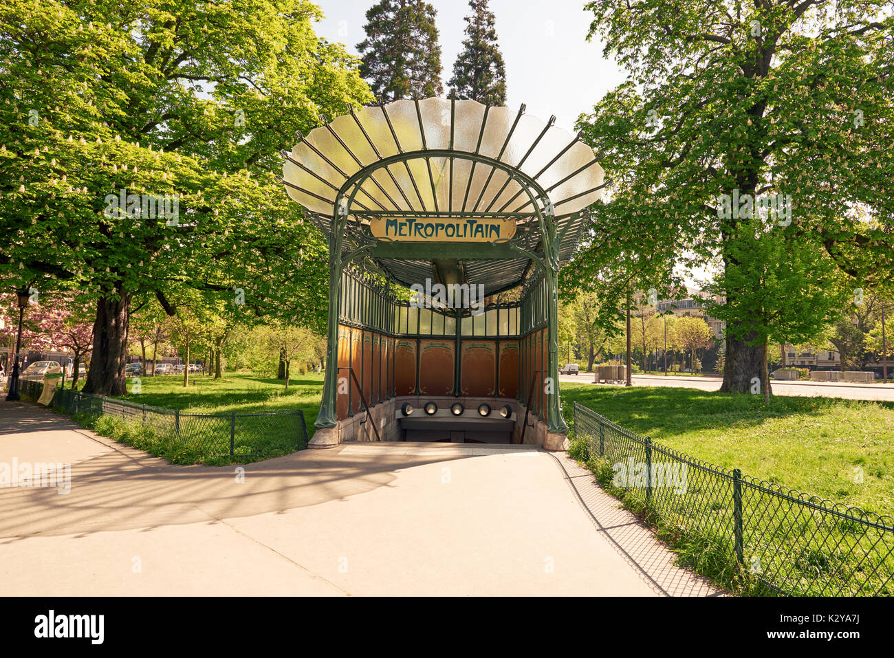 Station de metro porte dauphine fotografías e imágenes de alta