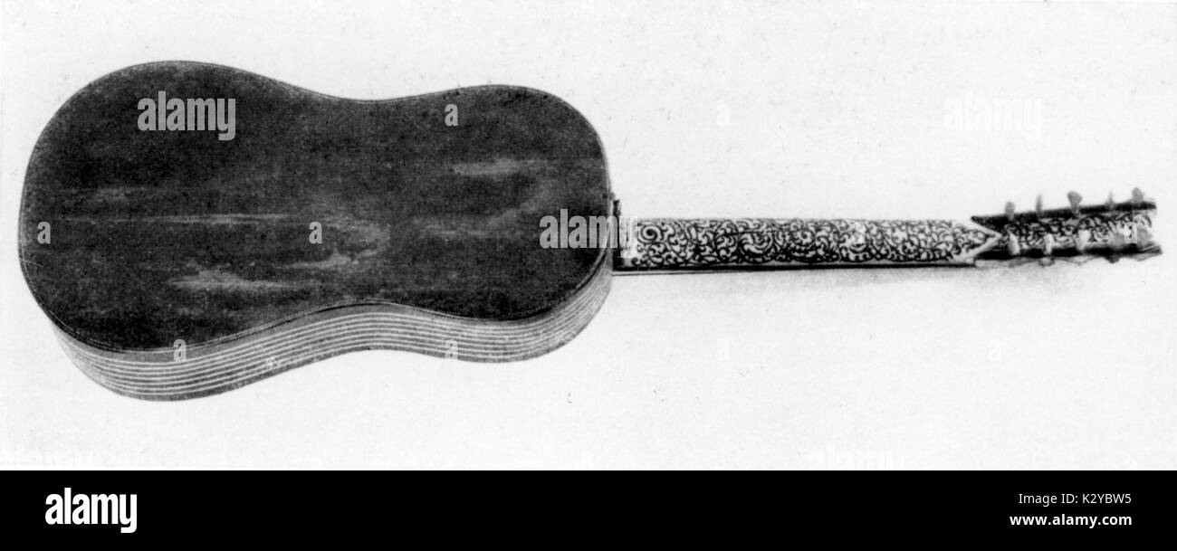 Guitarra barroca por Martin Kaiser. Venecia 1699 Fotografía de stock - Alamy