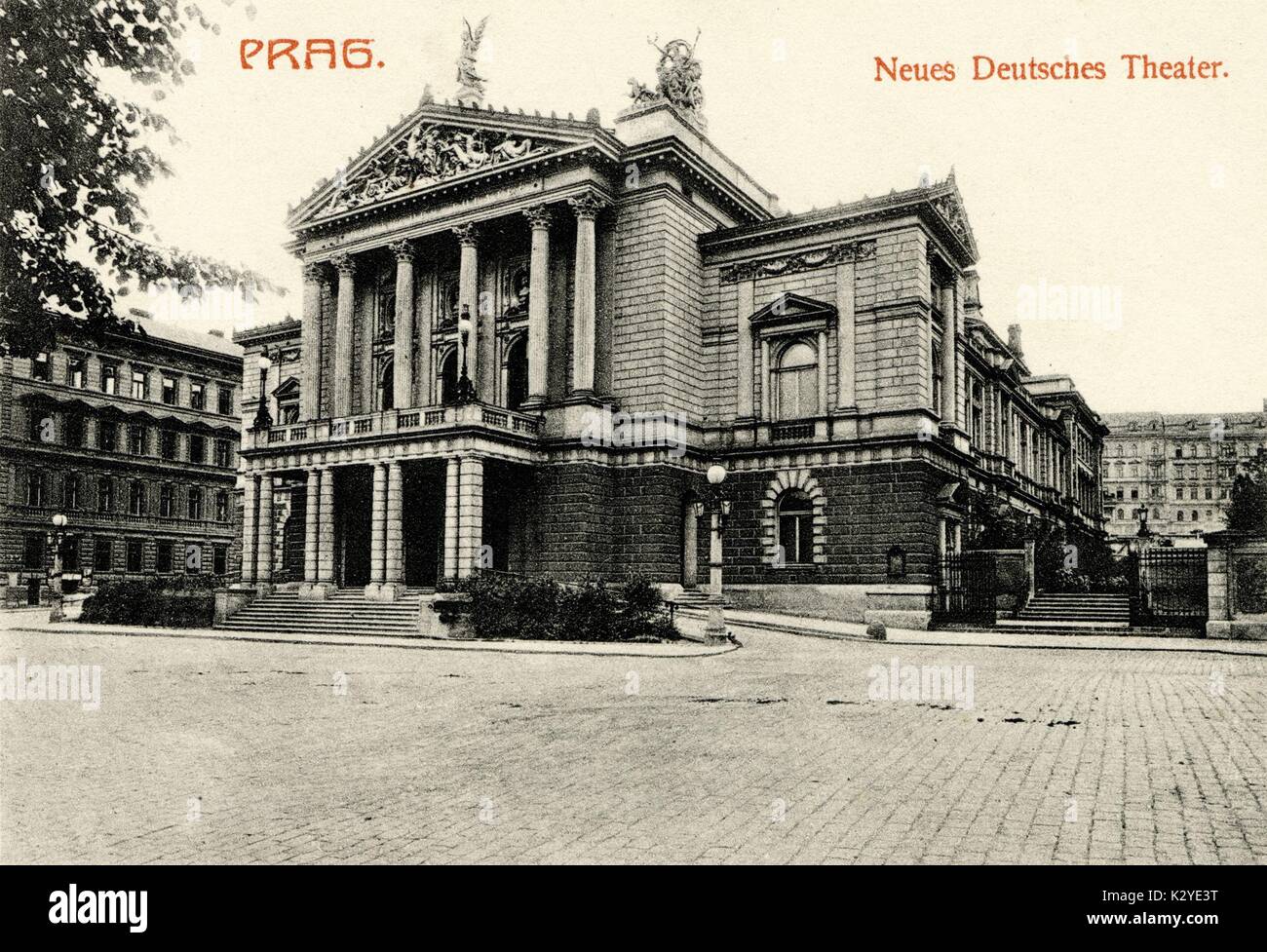 Praga. Neues Deutsches Theater . Nuevo Teatro Alemán Foto de stock