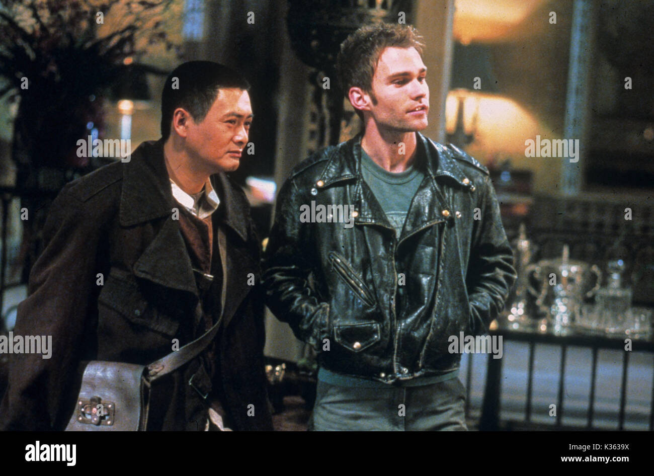 EL MONJE A PRUEBA DE BALAS CHOW YUN FAT Y SEANN WILLIAM SCOTT UN MONJE