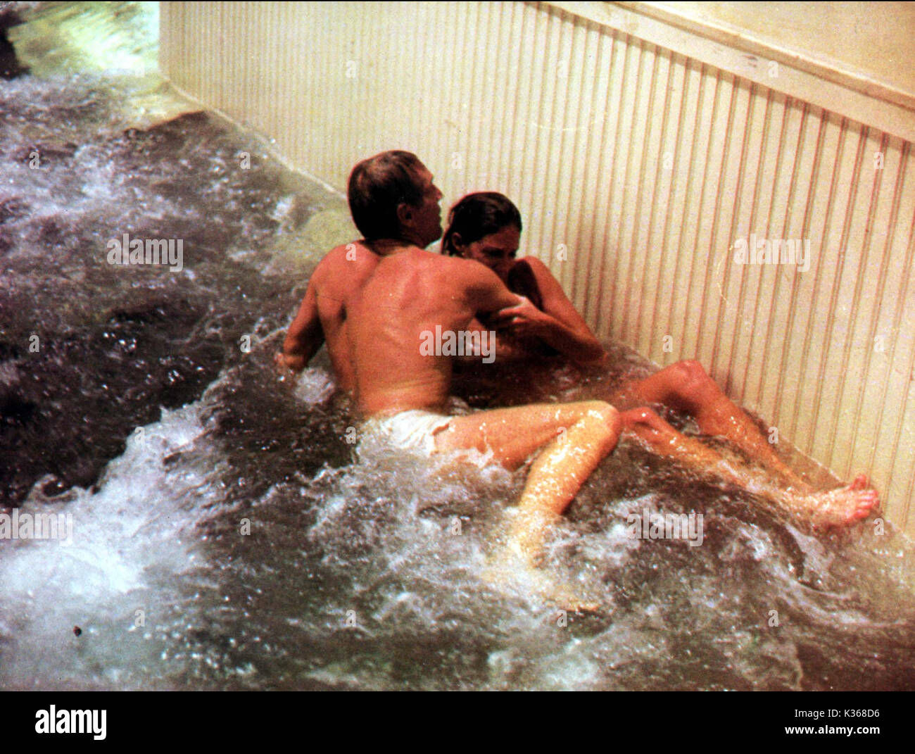 La piscina ahogamiento Paul Newman Fecha: 1976 Foto de stock