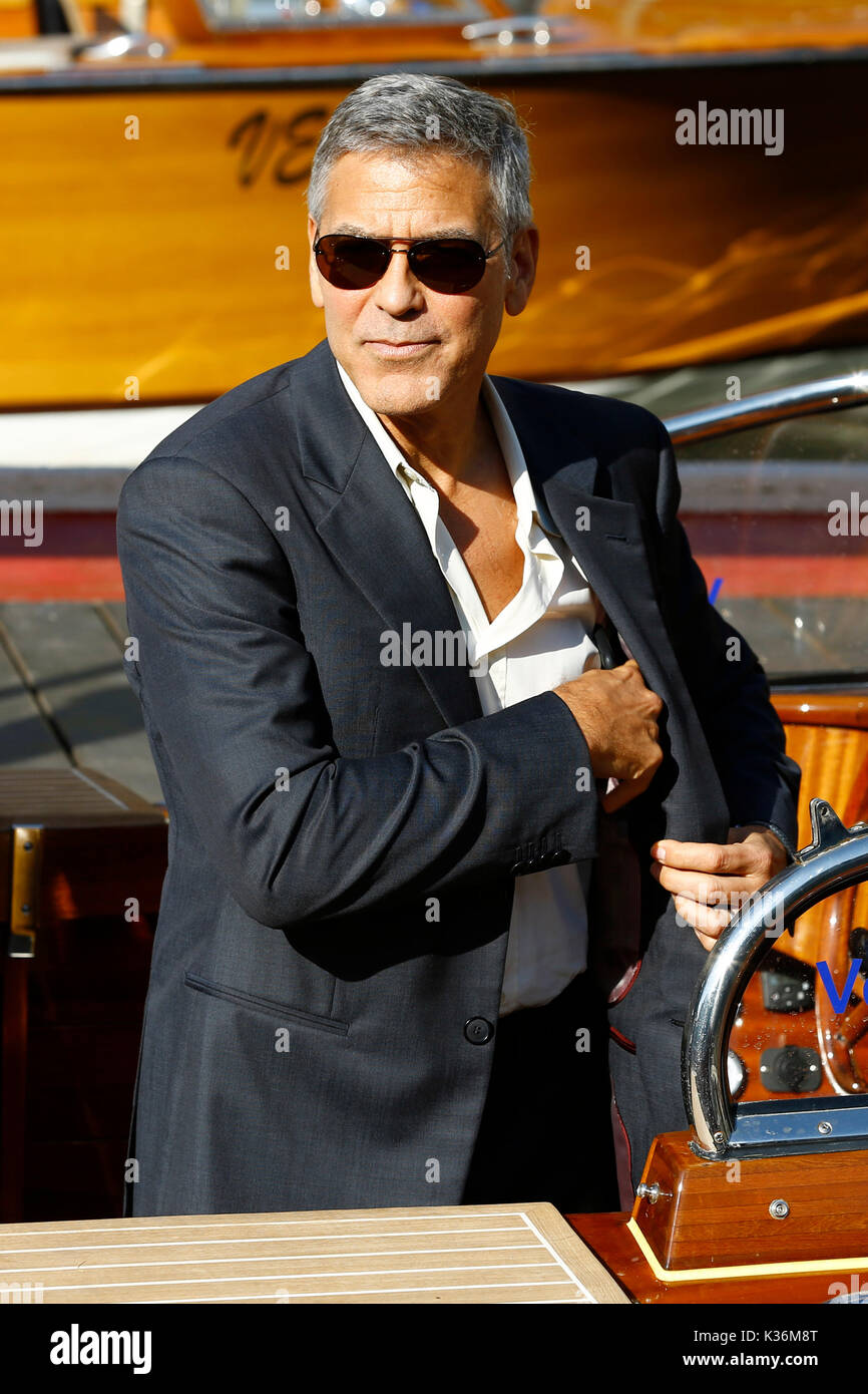 Venecia, Italia. 01 sep, 2017. George Clooney es visto salir del hotel excelsior después de dar entrevistas durante el 74º Festival Internacional de Cine de Venecia en septiembre 01, 2017 en Venecia, Italia: crédito geisler-fotopress/alamy live news Foto de stock