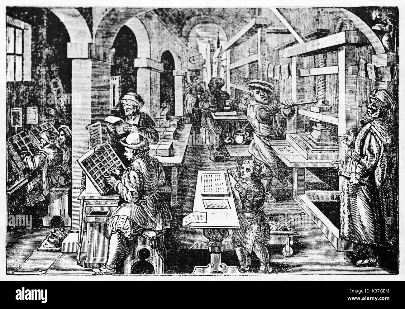Imprenta holandesa medieval trabajando intensamente con sus trabajadores. Ilustración antigua por Stradanus publicado el Magasin pintoresco París 1834 Foto de stock