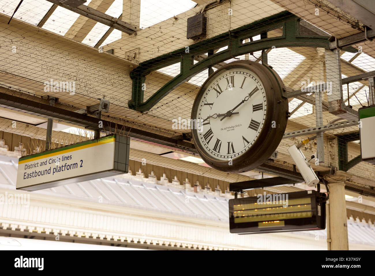 Reloj de kensington londres fotografías e imágenes de alta resolución -  Alamy