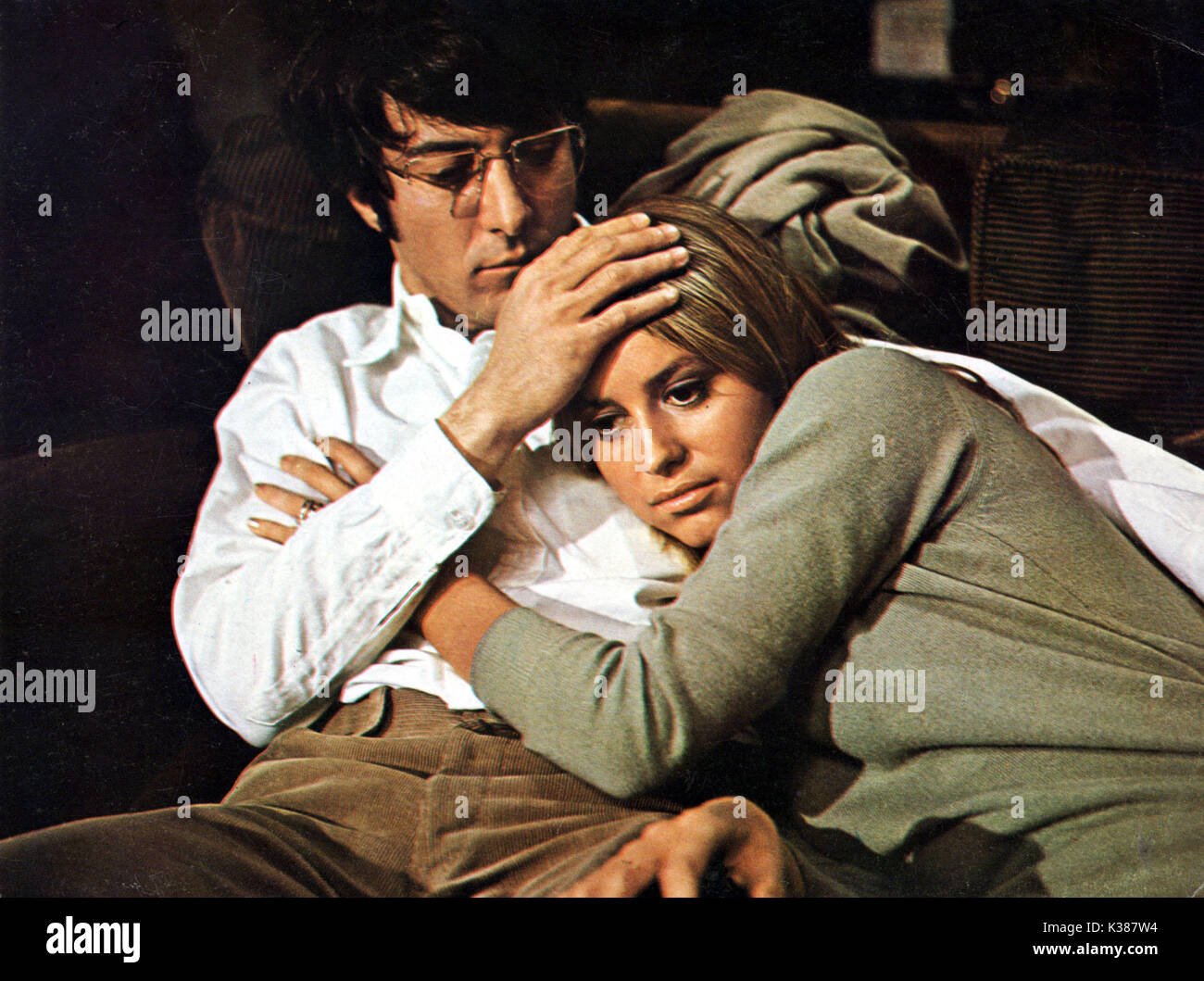 Perros de paja Dustin Hoffman, SUSAN GEORGE Fecha: 1971 Foto de stock