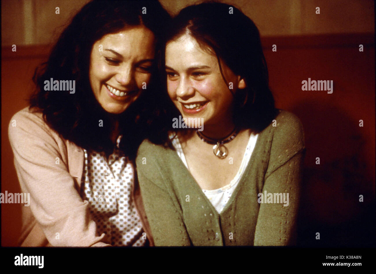 Un PIE EN LA LUNA, Diane Lane y Anna Paquin A MIRAMAX FILM Fecha: 1999 Foto de stock