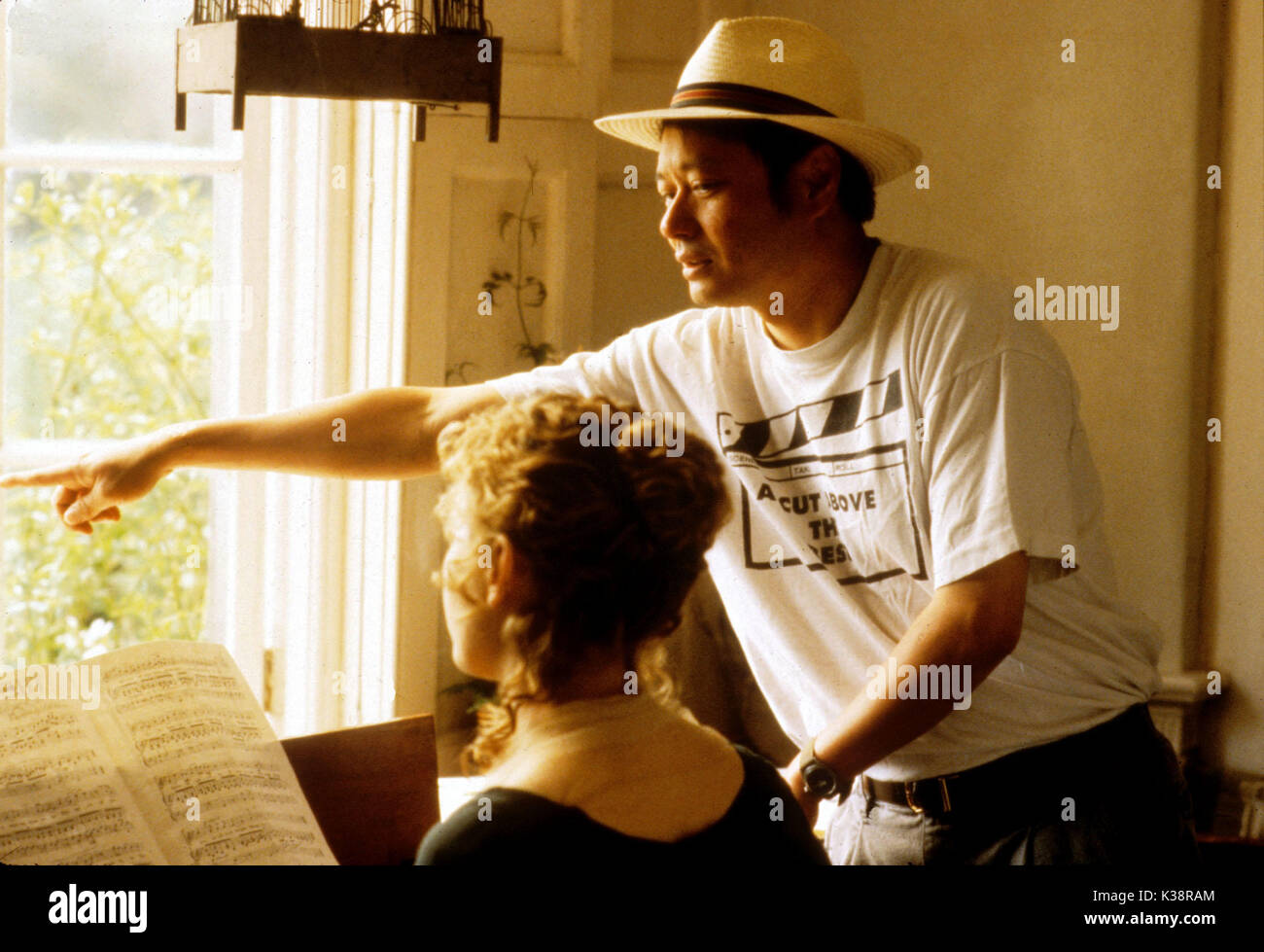 Sentido y sensibilidad Kate Winslet, director Ang Lee Sentido y sensibilidad Fecha: 1995 Foto de stock