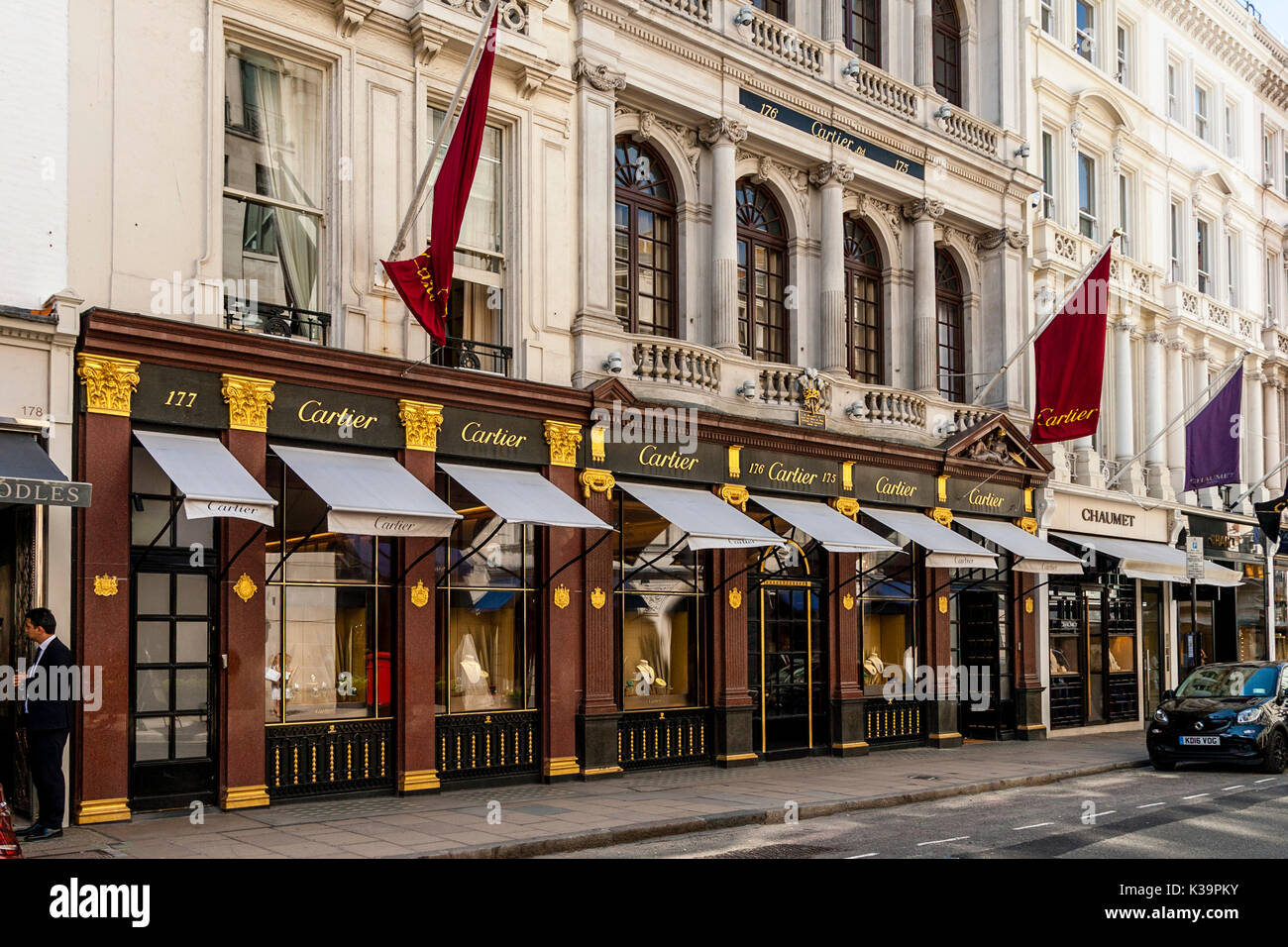 El Cartier joyería y tienda de regalos en New Bond Street, Londres, Reino Unido. Foto de stock