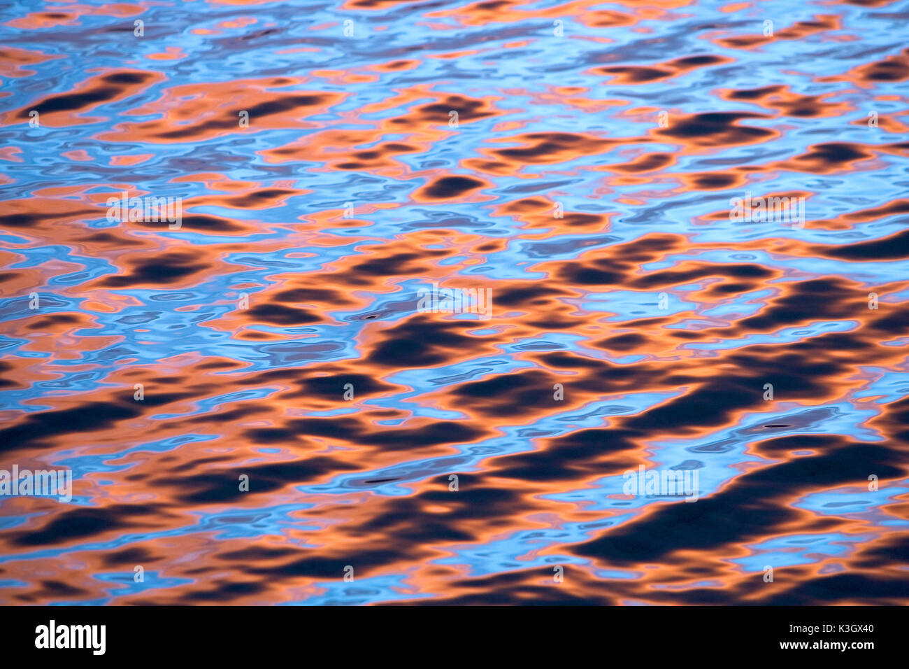 La superficie de un lago de agua Foto de stock