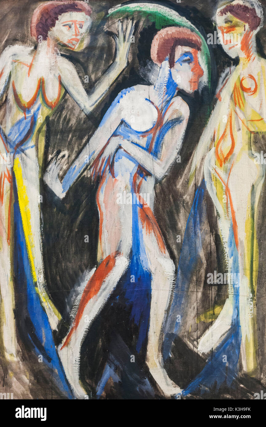 Alemania, Baviera, Munich, la pinacoteca del Museo de Arte Moderno (Pinakothek der Moderne), pintura titulada 'Der Tanz Zwischen den Frauen" por Ernst Ludwig Kirchner fecha 1915 Foto de stock