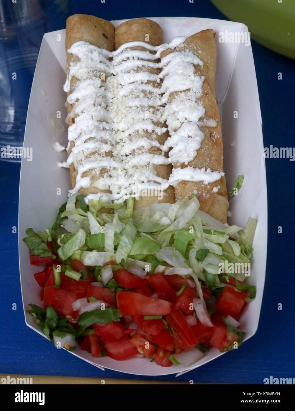 Flautas de pollo fotografías e imágenes de alta resolución Alamy