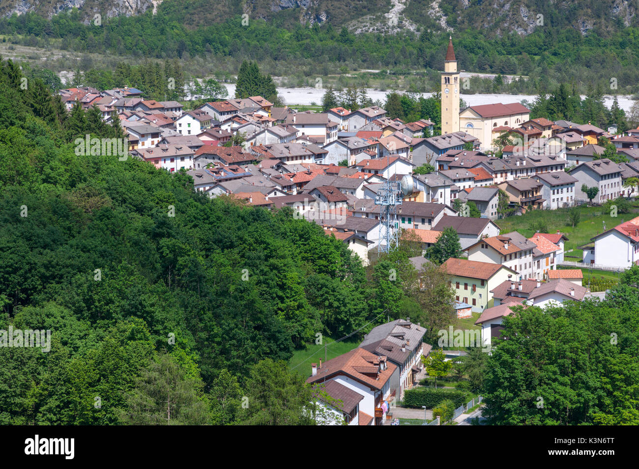 En Valcellina Cimolais, provincia de Pordenone, Friuli Venezia Giulia, Italia, Europa Foto de stock