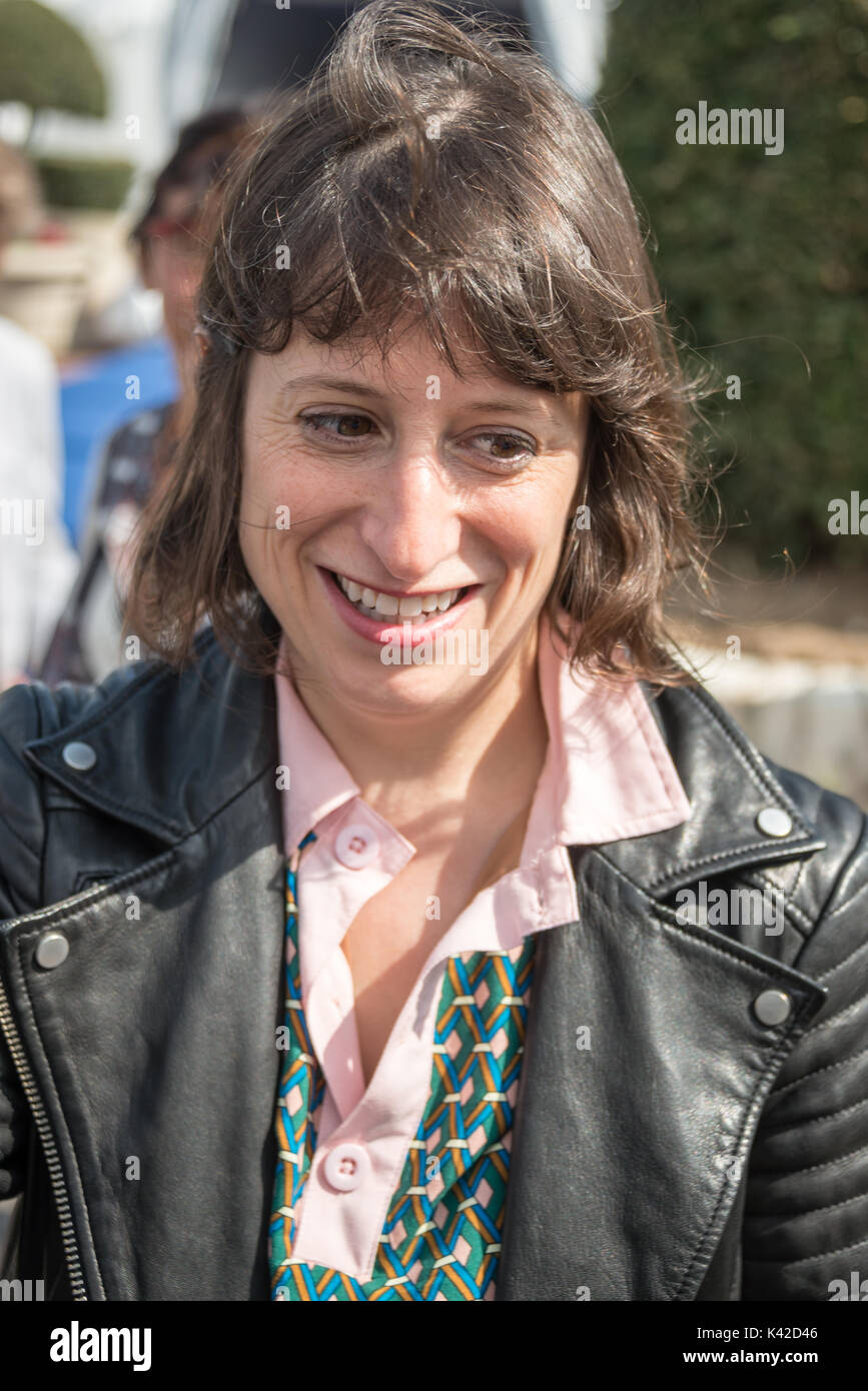 Eliza Hittman, director de playa ratas y Sundance laureado, firmar autógrafos durante el 43º Festival de Cine Americano de Deauville, en septiembre 2, 2 Foto de stock