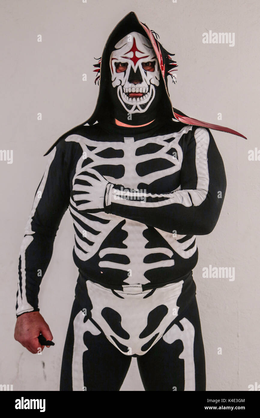 Retrato del luchador y el ídolo de la lucha libre AAA mexicana: La parka. La  Parka AAA mejor conocido como el "Chinos parka' como el máximo recorrido de  la Caravana tres veces