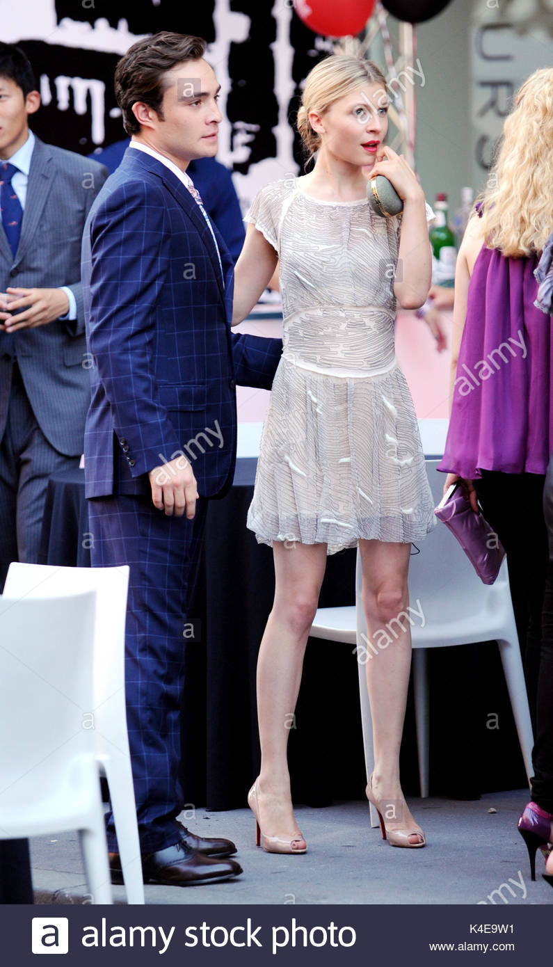 Ed Westwick y Clemence Poesy. El elenco de \'Gossip Girl\' para filmar ... Ed Westwick y Clemence Poesy. El elenco de \'Gossip Girl\' para filmar ...