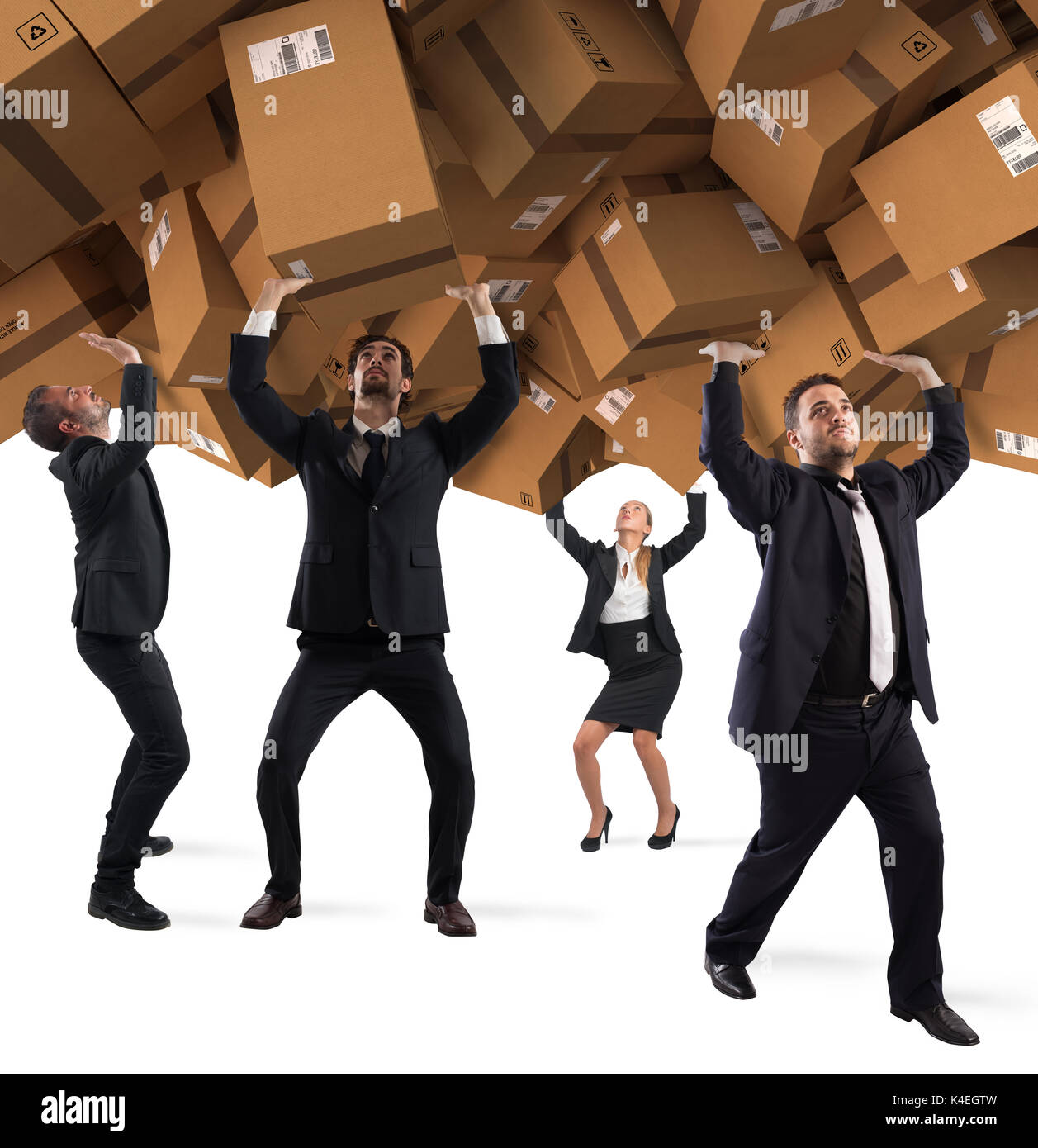 Las personas enterradas por una pila de cajas de cartón. concepto de compras por internet la adicción Foto de stock