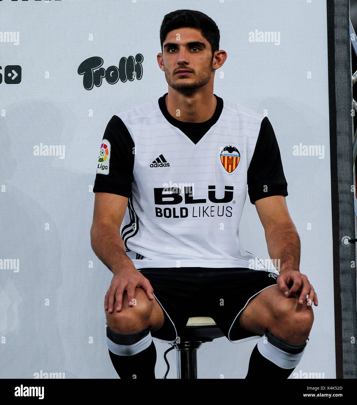 Gabriel paulista del Valencia CF durante la presentación de los nuevos  fichajes de verano del Valencia