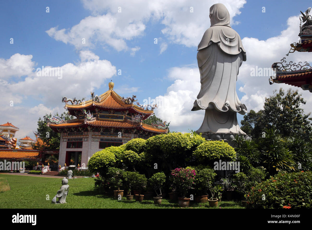 Bodhisattva Avalokitesvara, guanyin estatua (quan am), Kong Meng San phor kark véase monasterio, Singapur, sudeste de Asia, Asia Foto de stock