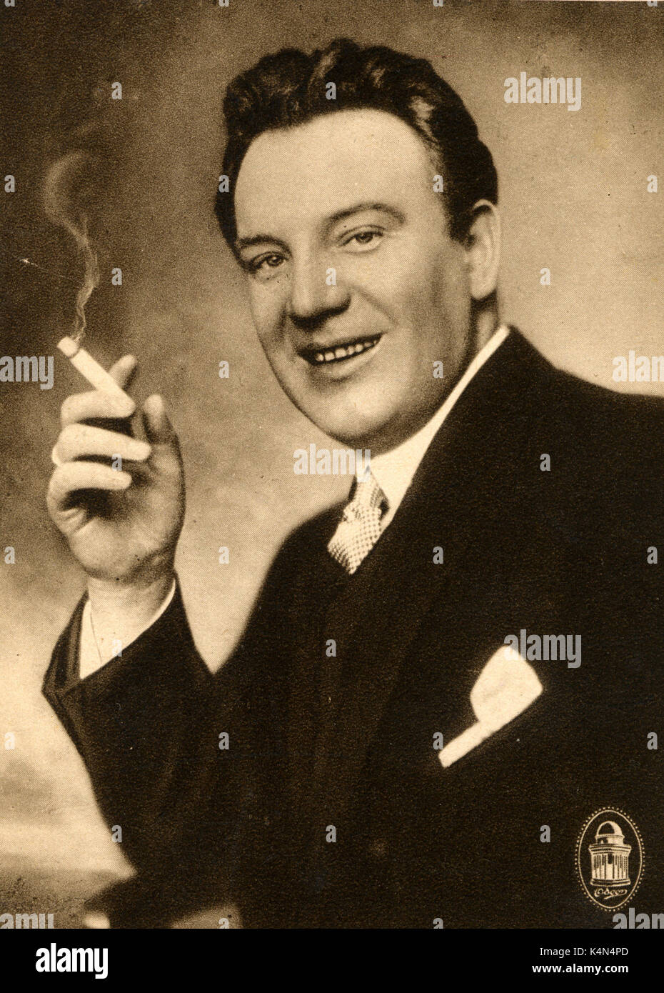 Richard Tauber, tenor Austrian-British - retrato wih cigarrillo 1892-1948. Foto de stock