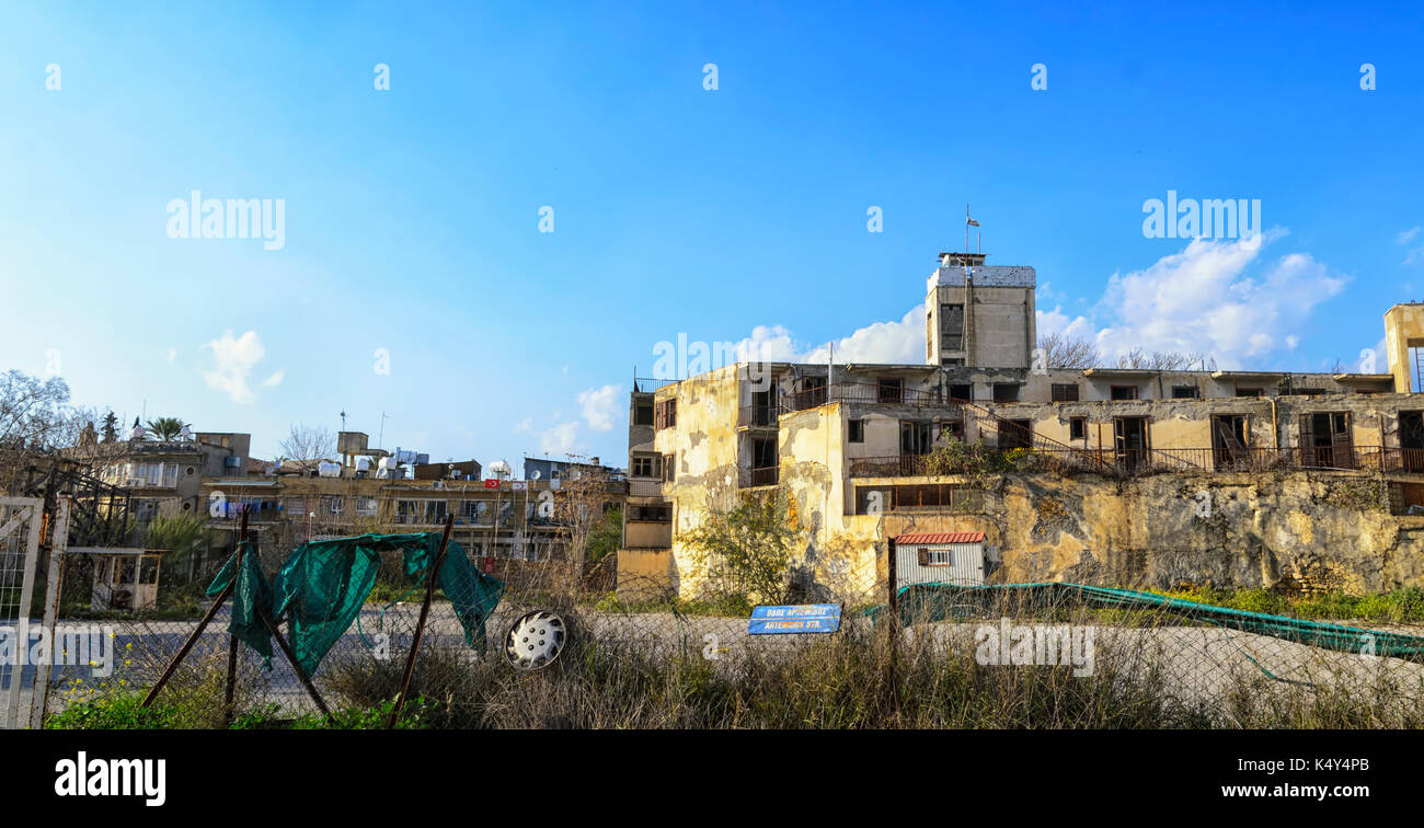 Las naciones unidas línea verde chipre fotografías e imágenes de alta