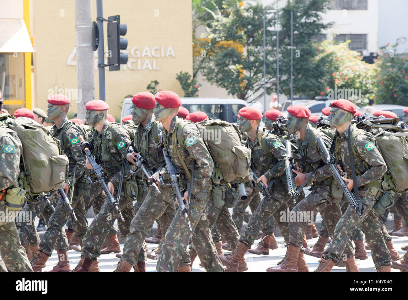 Desfile Militar Fotos e Imágenes de stock - Página 5 - Alamy