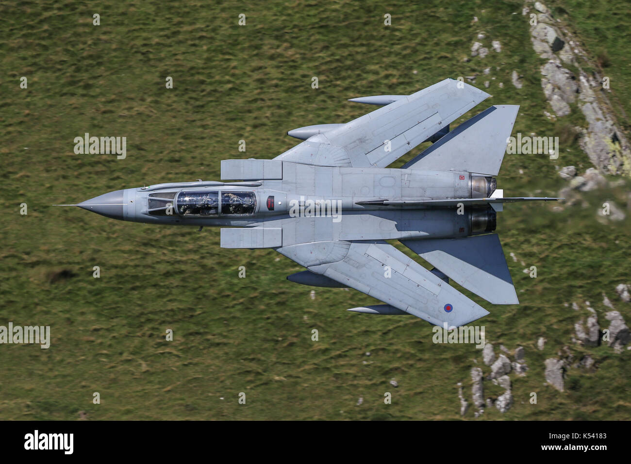 RAF Tornado GR4 volando a bajo nivel la zona 7 Foto de stock