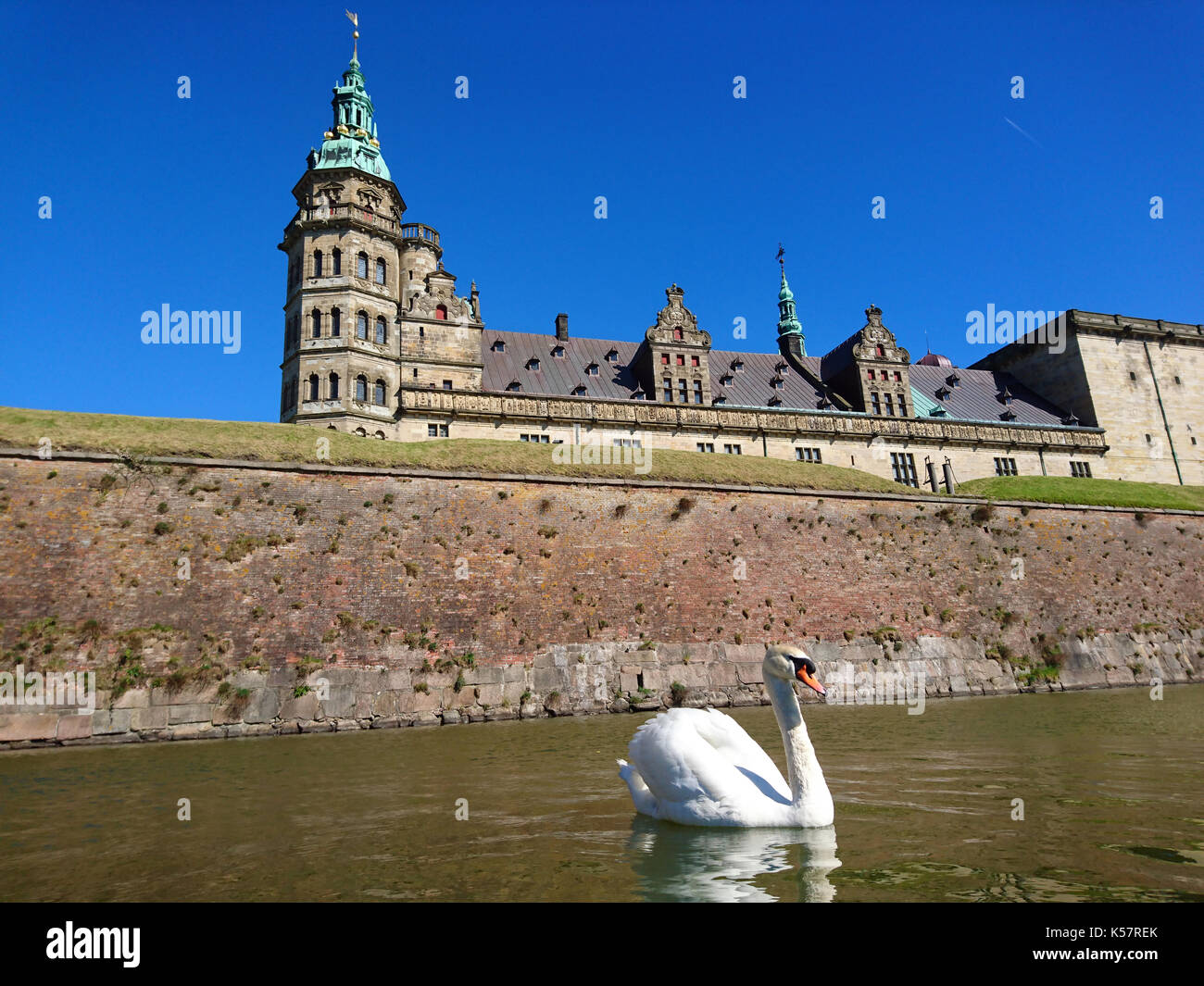 Kronborg Castle (ubicación de la tragedia Hamlet de Shakespeare) en Elsinore, Dinamarca Foto de stock