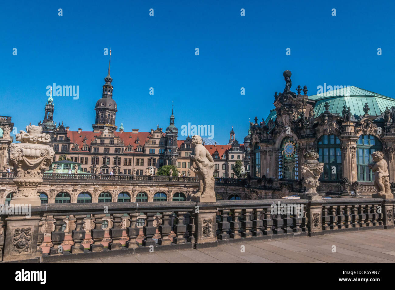 Palacio Zwinger en Dresde Alemania Foto de stock