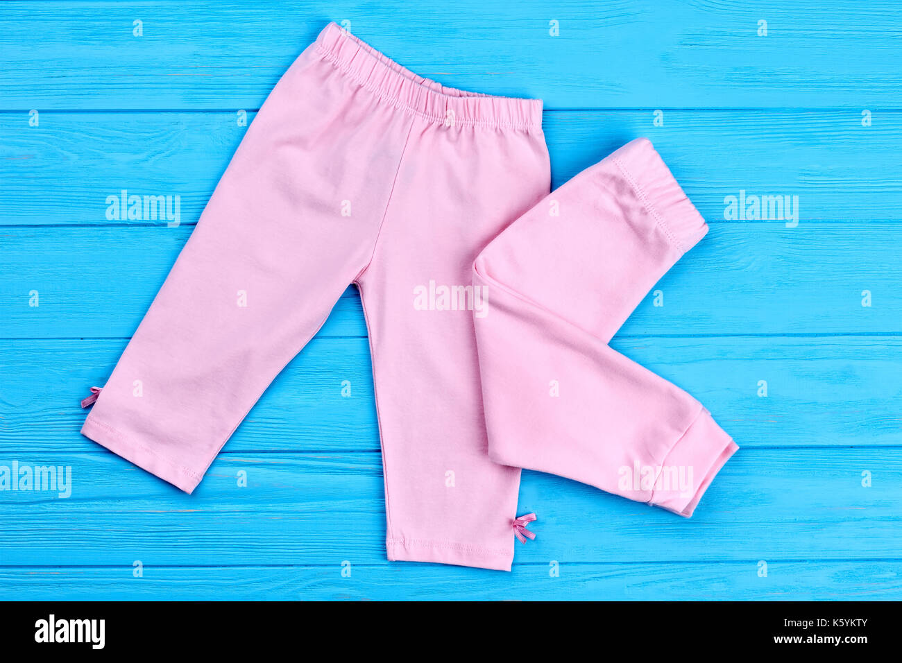 Marca natural baby-girl pantalones. clásico leggings de algodón para bebé  lactante-girls. nueva tienda de ropa para niños natural Fotografía de stock  - Alamy