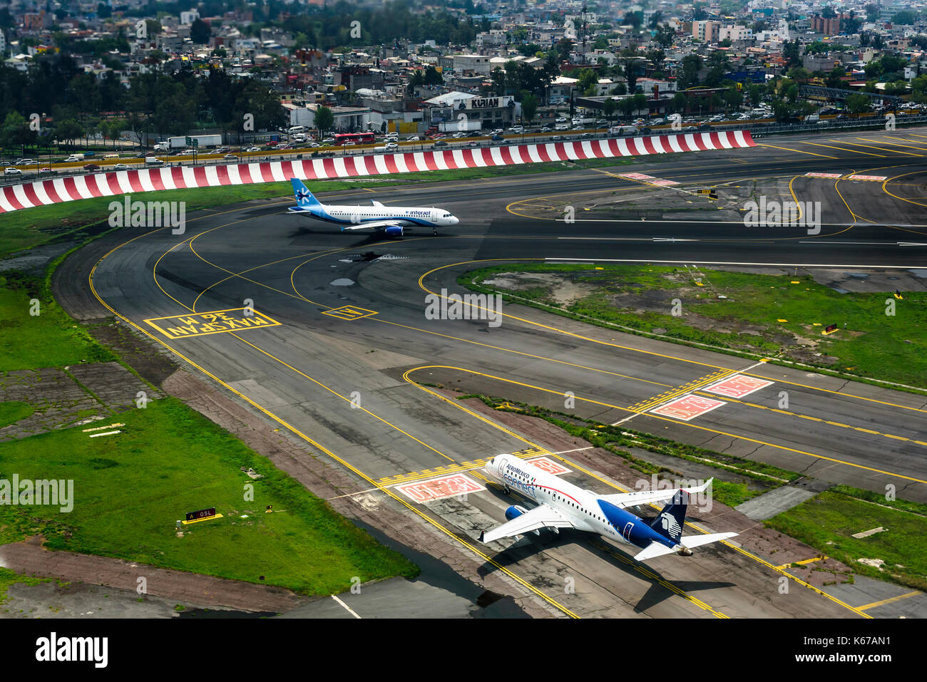 Aeropuerto internacional de oaxaca fotografías e imágenes de alta  resolución - Alamy