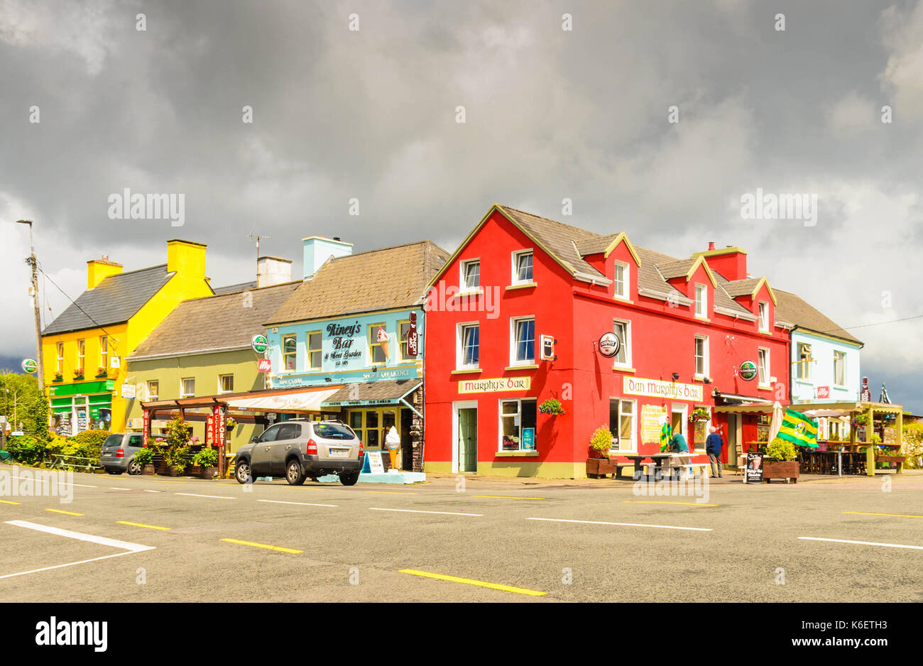 Murphy's Bar Sneem el Condado de Kerry, Irlanda Foto de stock