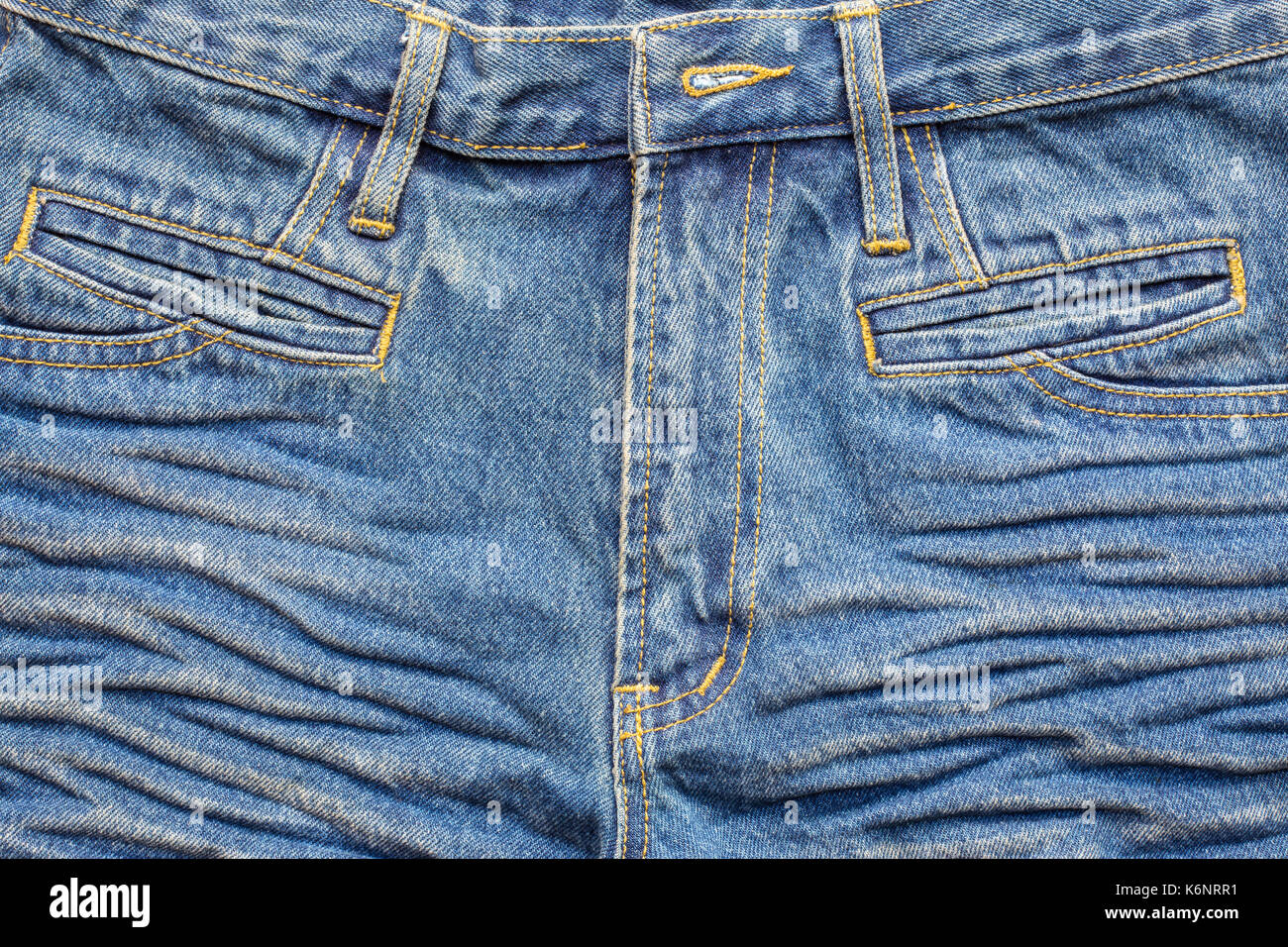 Creased jeans fotografías e imágenes de alta resolución - Alamy