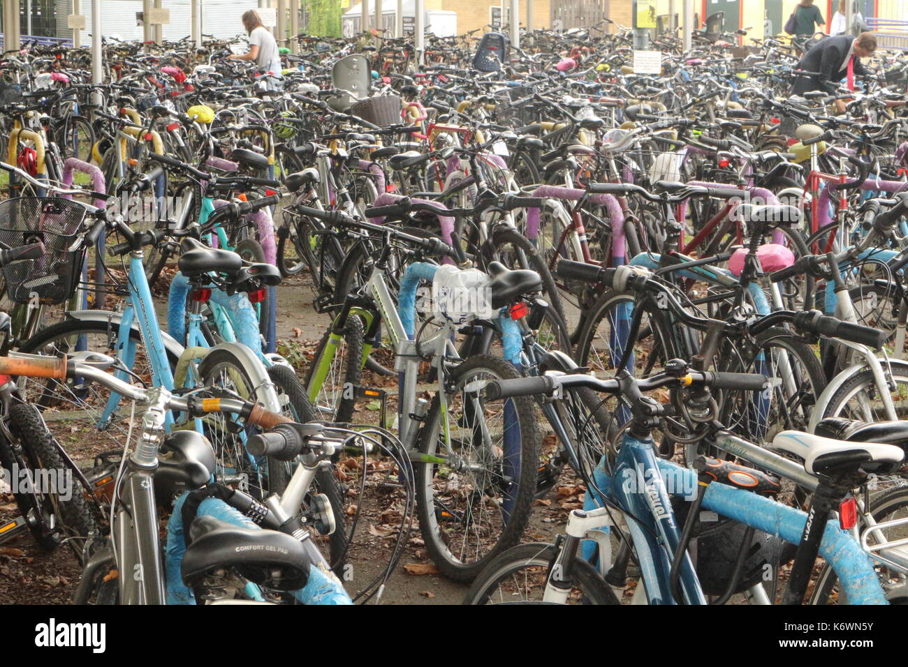 Bike Park en la estación de tren Oxford Foto de stock